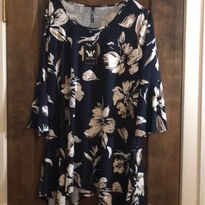 New White Mark navy flowered top 2xl